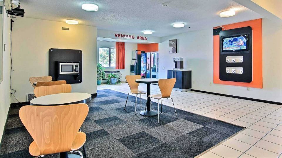 834 W Highway 24, Gilman, IL for sale Building Photo- Image 1 of 1