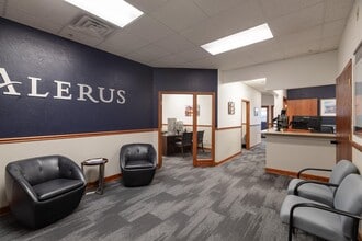 700 N 3rd St, La Crosse, WI for lease Interior Photo- Image 2 of 16