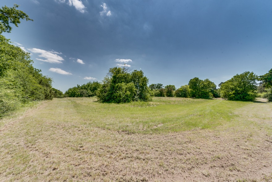 5320 Ranchero Ln, Dallas, TX 75236