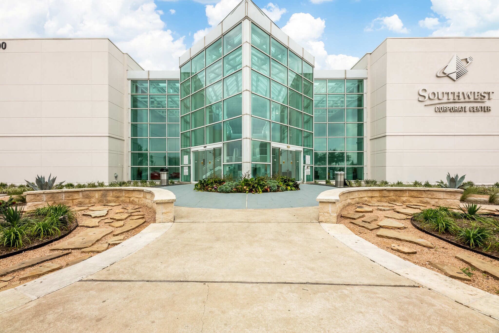 97009702 St, Houston, TX 77036 Office for Lease