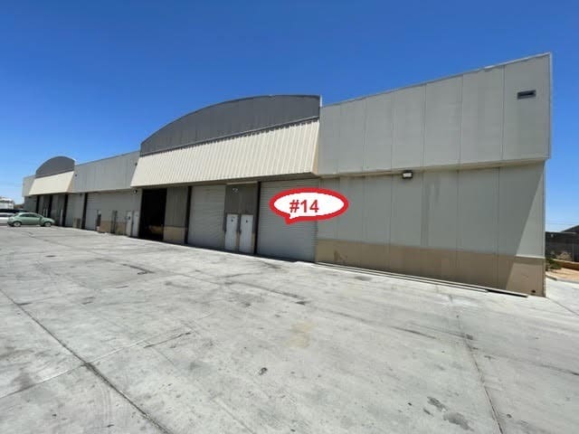 10881 Santa Fe Ave, Hesperia, CA for lease - Building Photo - Image 2 of 14