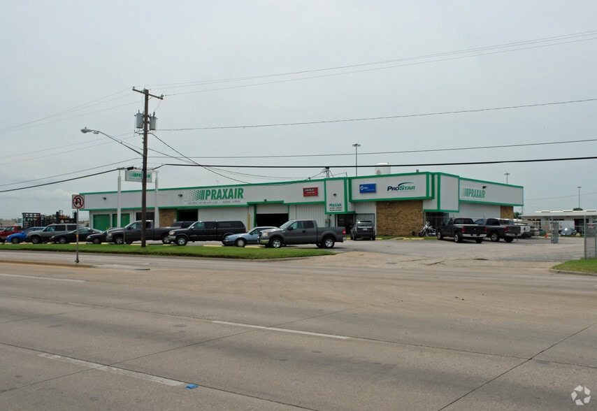 4344 Irving Blvd, Dallas, TX for sale - Building Photo - Image 3 of 6