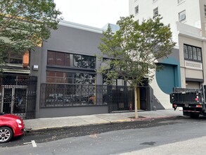 365 19th St, Oakland, CA for lease Building Photo- Image 1 of 3