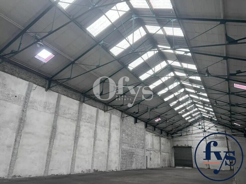 Flex in Lyon for sale - Building Photo - Image 1 of 9