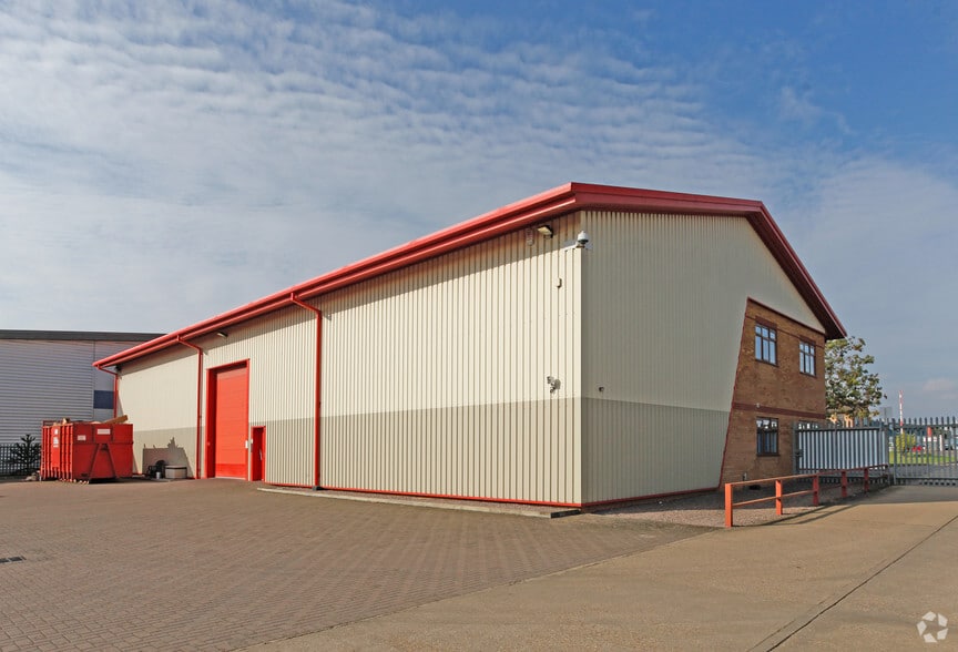 Fengate, Peterborough for lease - Building Photo - Image 3 of 6