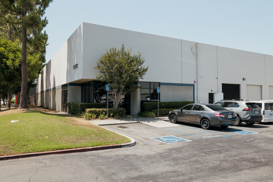 10725 Springdale Ave, Santa Fe Springs, CA for lease - Building Photo - Image 1 of 7