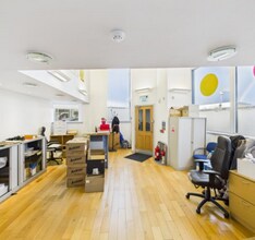 1 Meadowbank Ave, Edinburgh for lease Interior Photo- Image 2 of 4