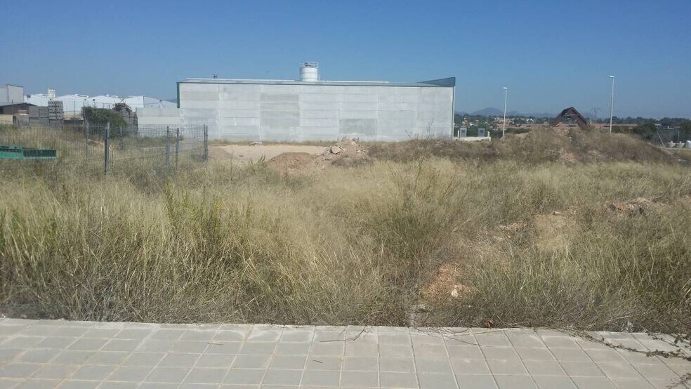 Industrial in València, Valencia for sale - Building Photo - Image 1 of 2