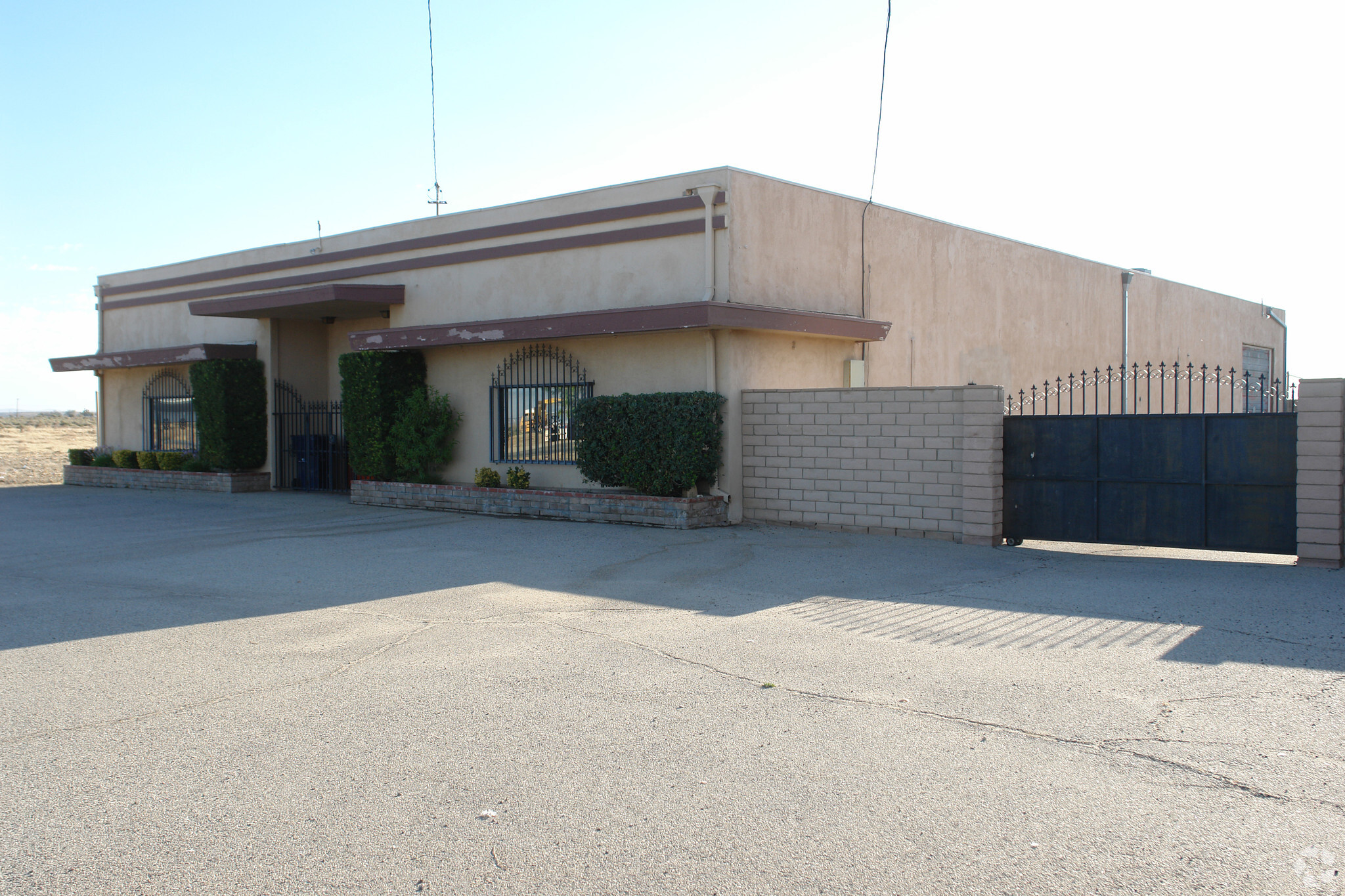 45730 Division St, Lancaster, CA for lease Primary Photo- Image 1 of 20