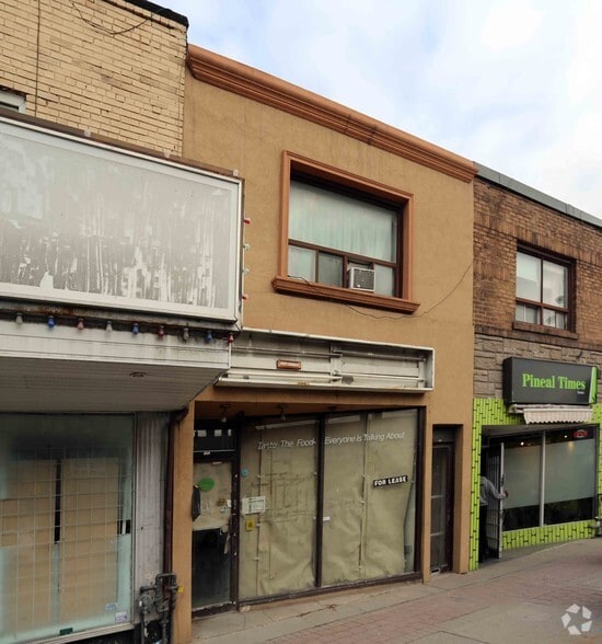 1552 Eglinton Ave W, Toronto, ON for sale - Primary Photo - Image 1 of 1