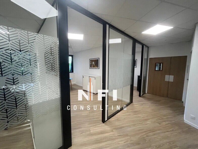 Office in Valbonne for sale - Interior Photo - Image 3 of 10