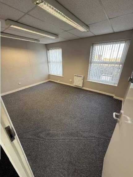 12 English Walls, Oswestry for lease - Interior Photo - Image 3 of 3