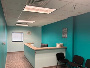 2780 Snelling Ave N, Roseville, MN for lease Building Photo- Image 2 of 6