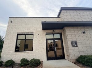 202 Industrial Blvd, Sugar Land, TX for lease Building Photo- Image 1 of 13