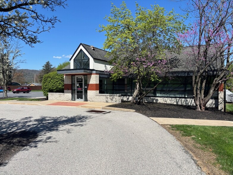 819 E Bishop St, Bellefonte, PA for sale - Building Photo - Image 2 of 4