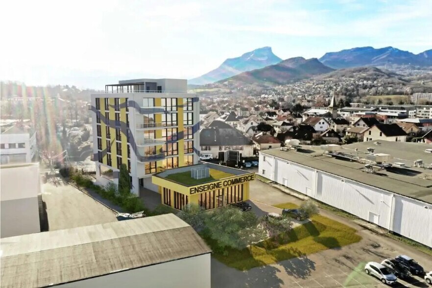 783 Rue De La Martinière, Bassens for sale - Building Photo - Image 2 of 6