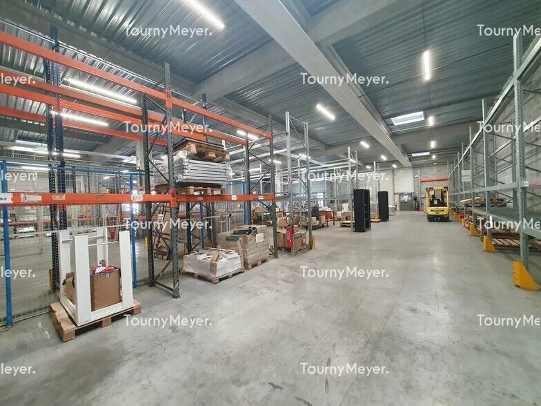 Office in Bordeaux for lease - Interior Photo - Image 1 of 7