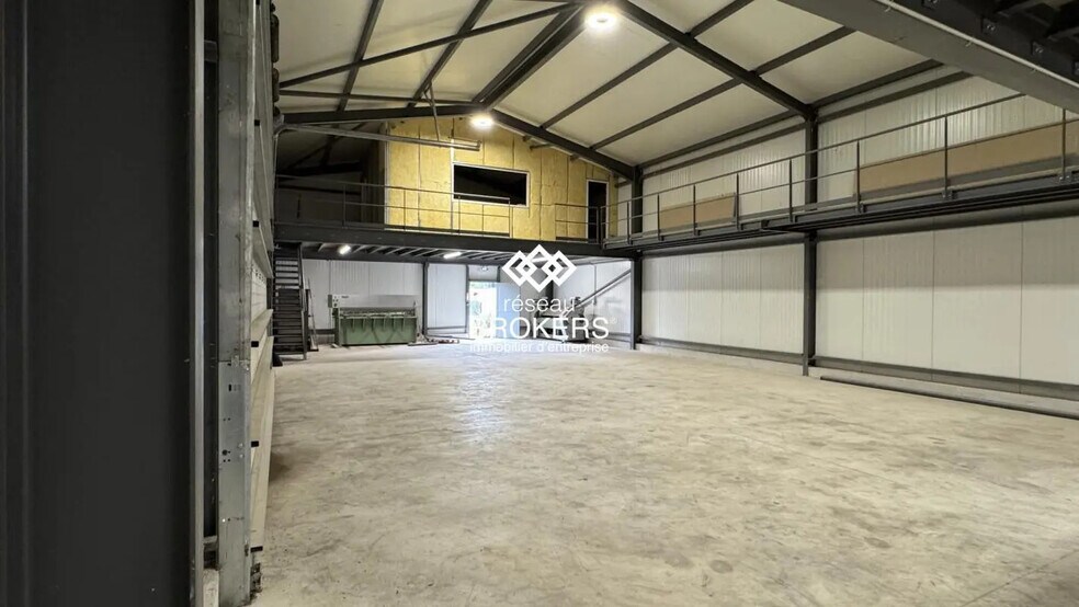 Industrial in Châteaurenard for sale - Interior Photo - Image 2 of 4