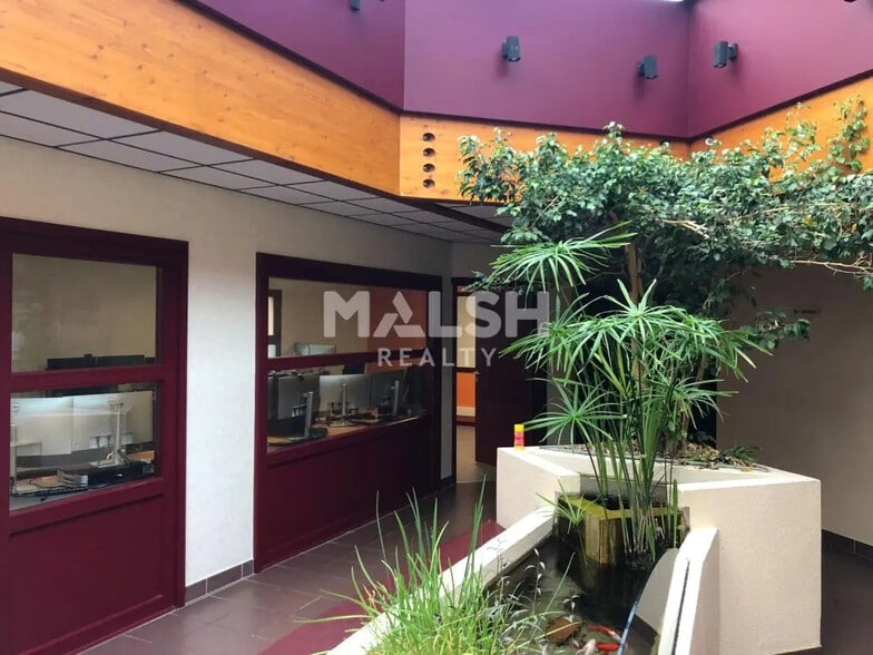 Office in Thizy-les-Bourgs for sale - Building Photo - Image 3 of 15