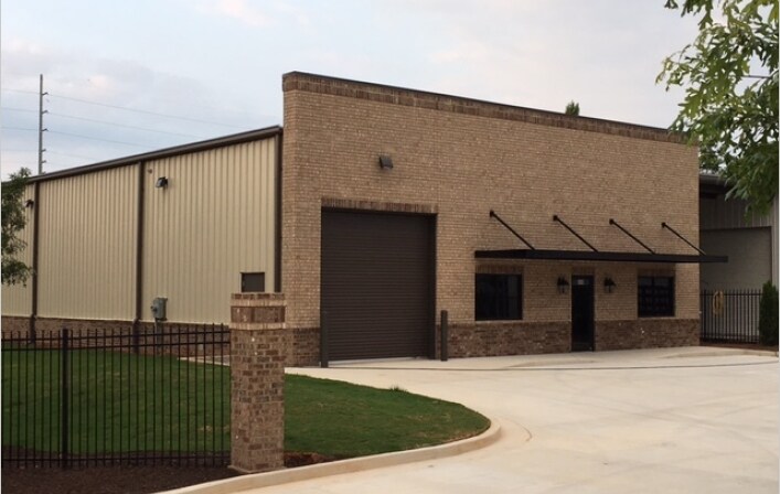 886 Maple St, Gainesville, GA for sale Primary Photo- Image 1 of 1