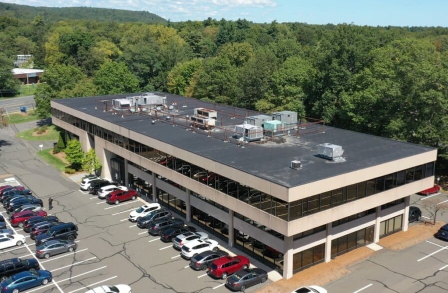 231 Farmington Ave, Farmington, CT for sale - Building Photo - Image 3 of 9