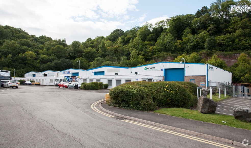 Penarth Rd, Cardiff for lease - Building Photo - Image 3 of 9