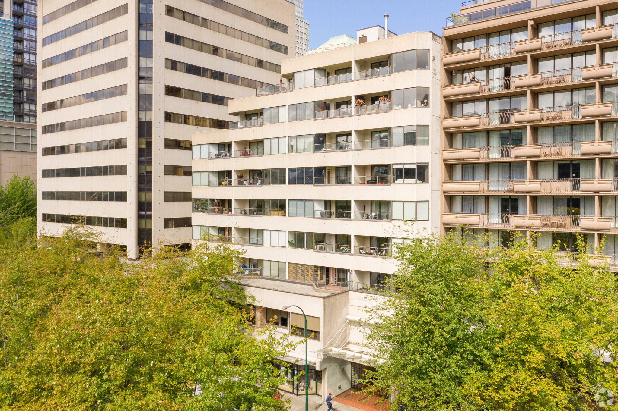 849-863 Hornby St, Vancouver, BC for lease Primary Photo- Image 1 of 7