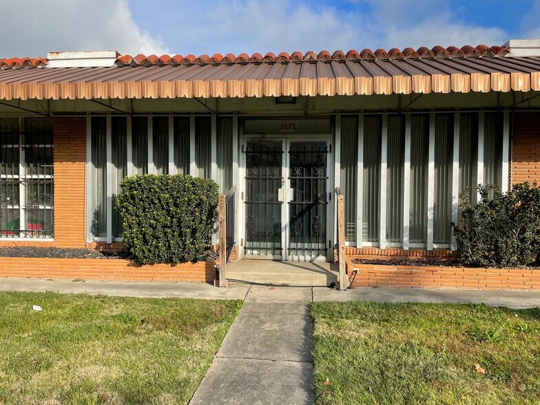 3675 Florida Blvd, Baton Rouge, LA for sale - Primary Photo - Image 1 of 1
