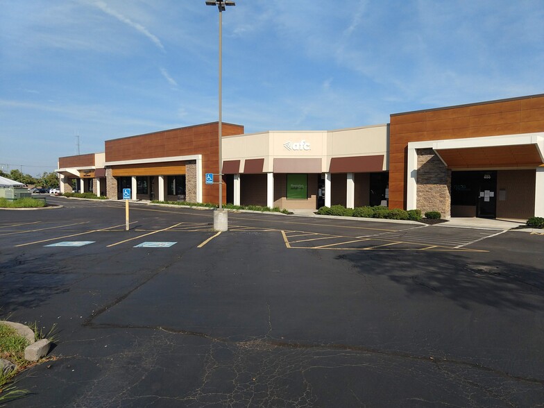 125 White Spruce Blvd, Rochester, NY for lease - Building Photo - Image 1 of 4