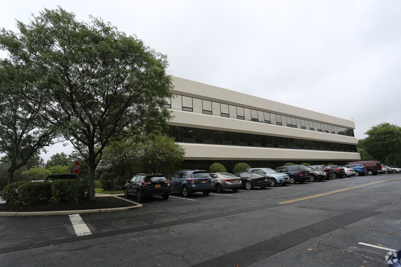 1 Crosfield Ave, West Nyack, NY 10994