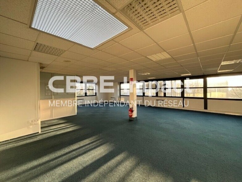 Office in Reims for sale - Interior Photo - Image 1 of 5
