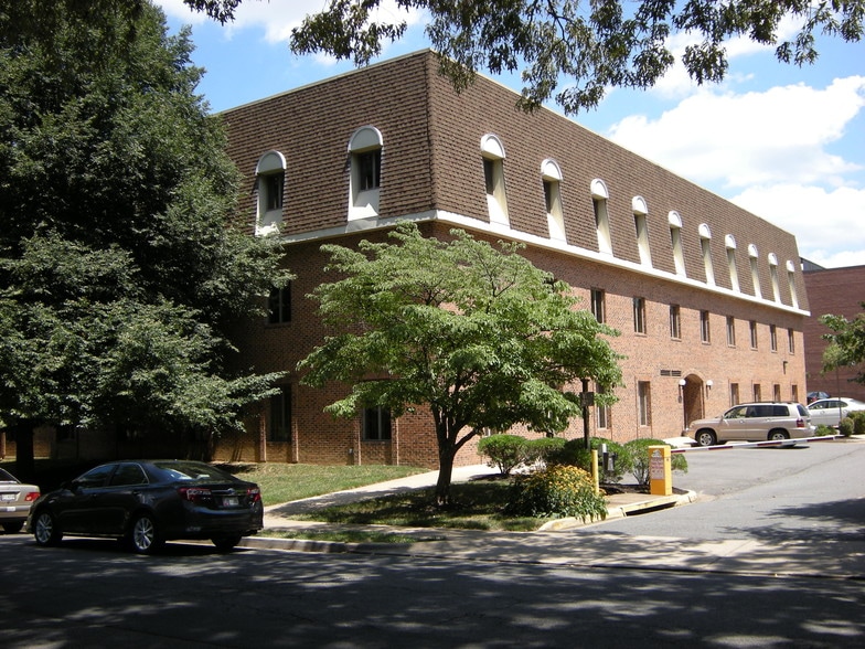 10521 Judicial Dr, Fairfax, VA for sale - Building Photo - Image 2 of 9