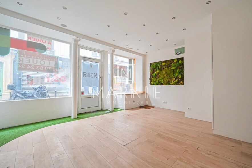 Retail in Paris for sale - Interior Photo - Image 1 of 12