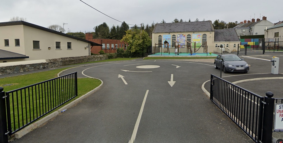 Main Street portfolio of 1 properties for sale on LoopNet.com - Building Photo - Image 2 of 4