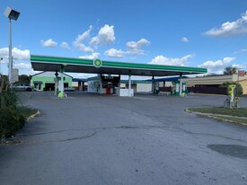 2101 Cedar Creek Rd, Fayetteville NC - Convenience Store