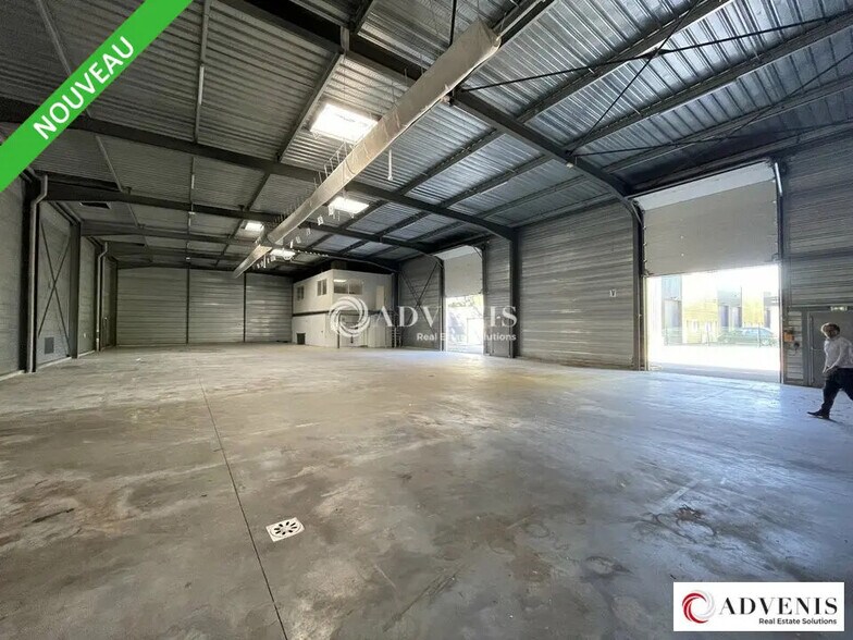 Flex in Bruges for lease - Interior Photo - Image 2 of 7