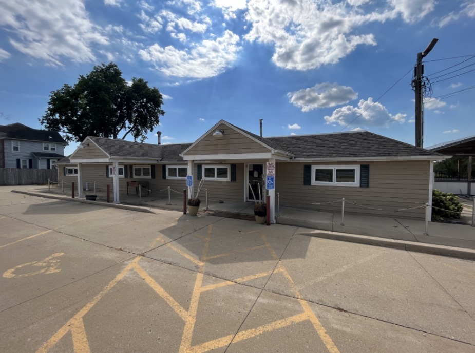 744 N Main St, Eureka, IL for sale Building Photo- Image 1 of 1