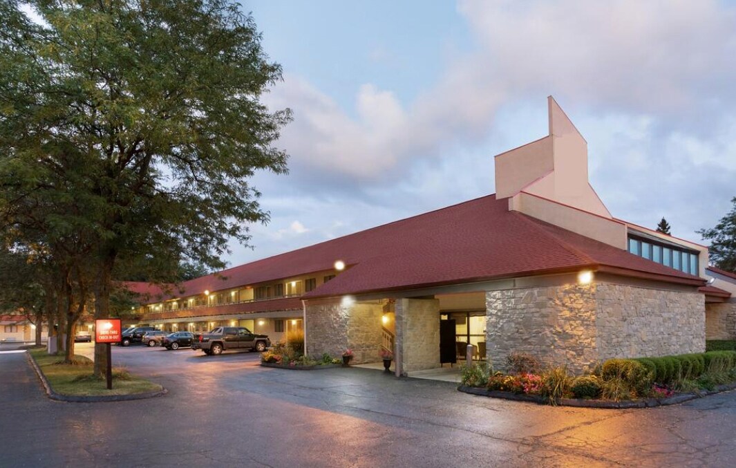 1951 Broad Ave, Findlay, OH for sale Building Photo- Image 1 of 1