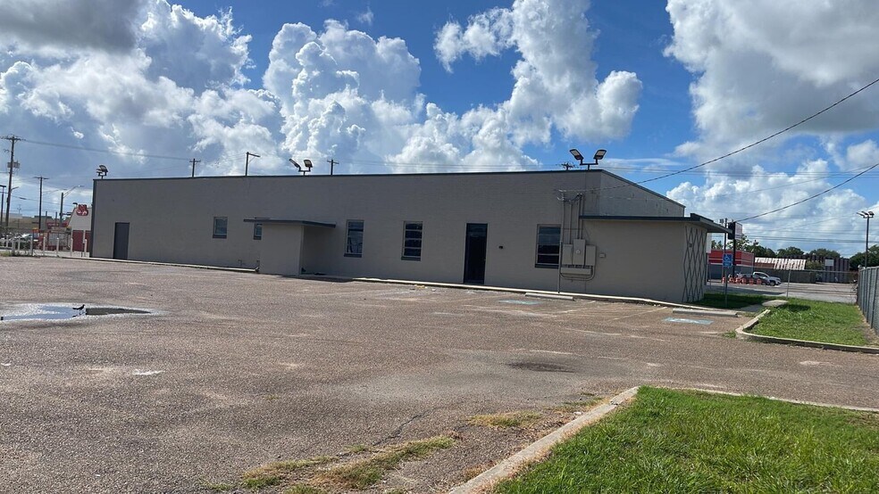 1204 N Louis St, Victoria, TX for sale - Building Photo - Image 1 of 1