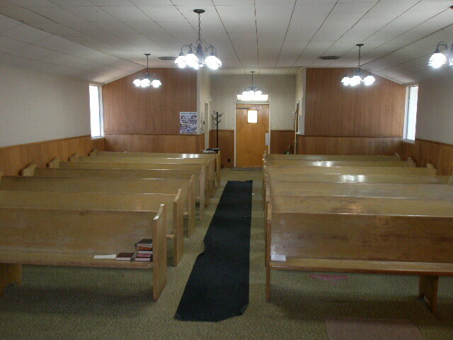 30830 Riverside Dr, Lake Elsinore, CA for sale - Interior Photo - Image 3 of 10