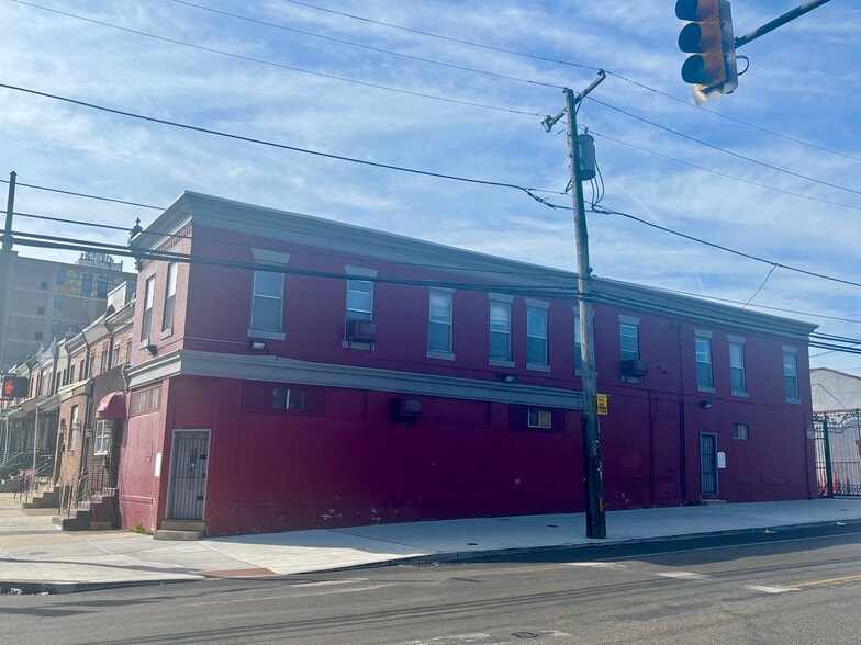 740 S 52nd St, Philadelphia, PA for sale - Building Photo - Image 3 of 9