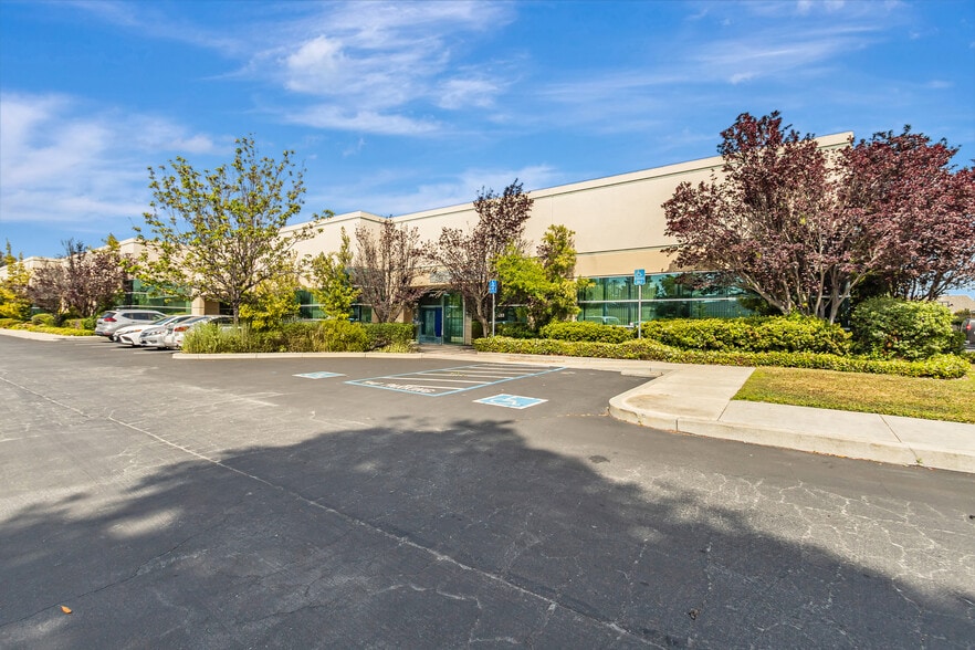 633-651 Giguere Ct, San Jose, CA for sale - Building Photo - Image 1 of 12