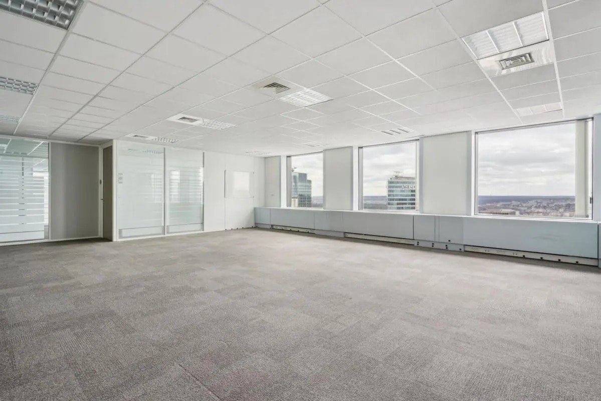 Office in Courbevoie for lease Interior Photo- Image 1 of 12