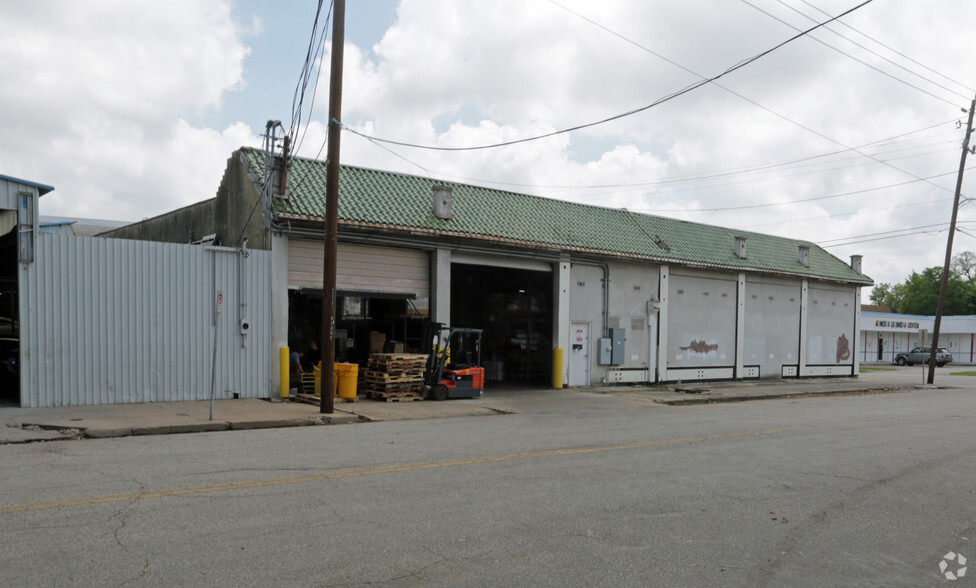 2820 Caroline St, Houston, TX for sale - Building Photo - Image 3 of 3