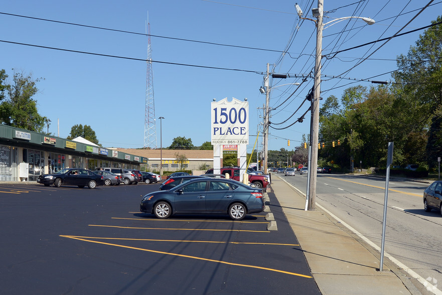 1498-1500 Atwood Ave, Johnston, RI for sale - Building Photo - Image 1 of 1