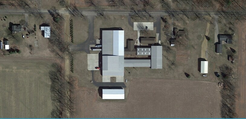 2366 M-51 Hwy, Dowagiac, MI for sale Primary Photo- Image 1 of 1