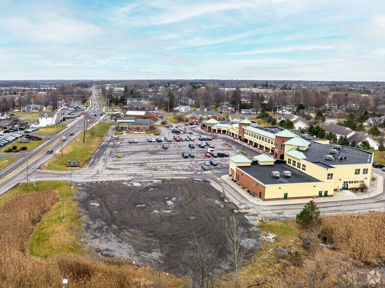 801 Ridge Rd, Webster, NY for sale - Primary Photo - Image 1 of 1