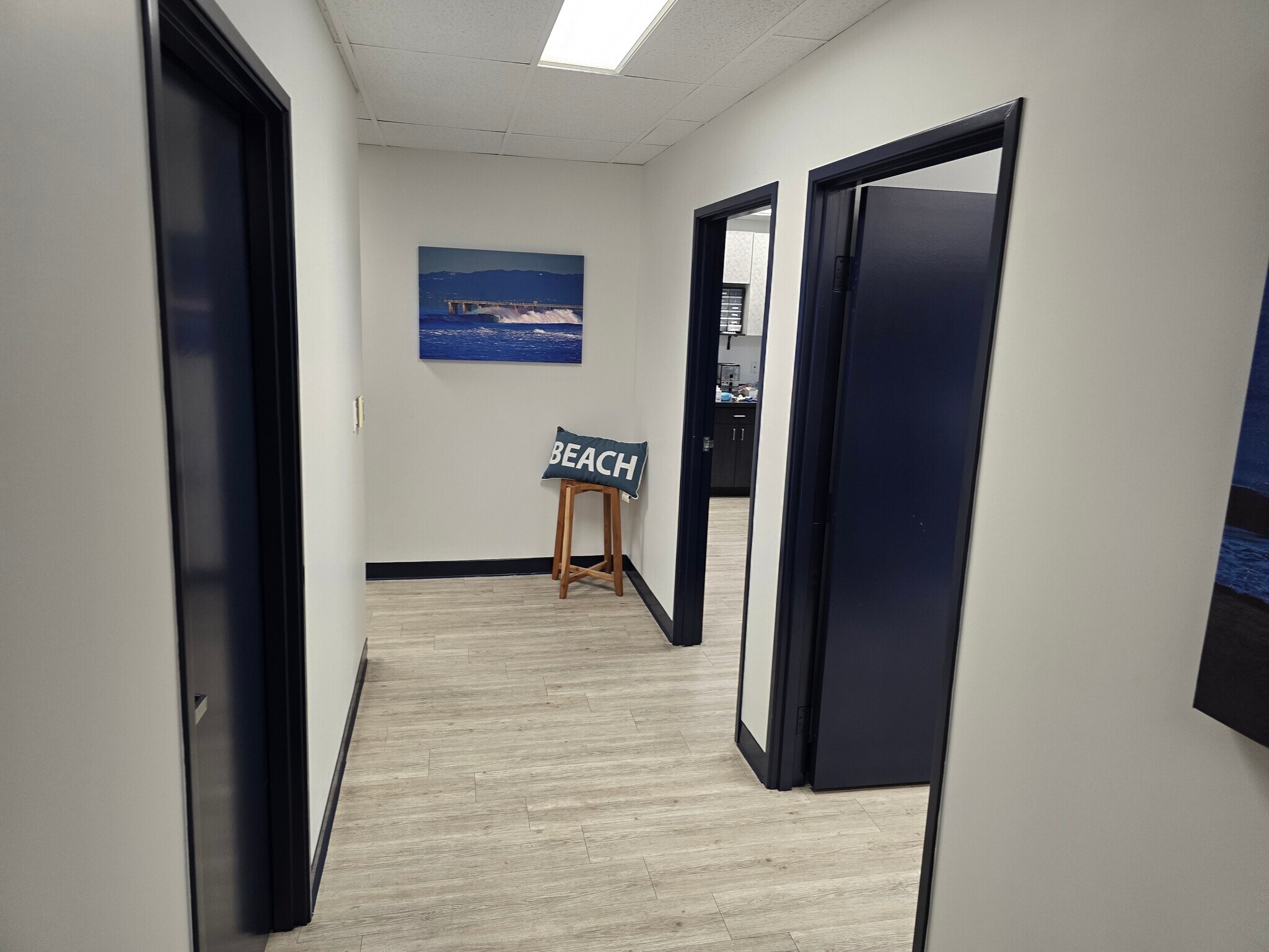 2220 Lynn Rd, Thousand Oaks, CA for lease Interior Photo- Image 1 of 12