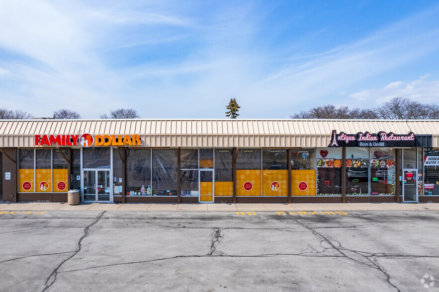 3921-3953 S 76th St, Milwaukee, WI for lease - Building Photo - Image 3 of 7