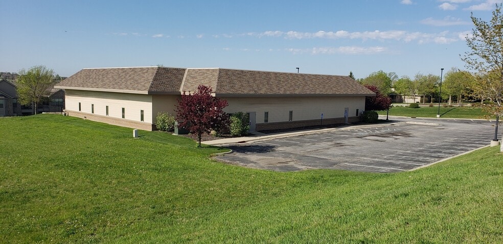 5225 N 158th Ave, Omaha, NE for sale - Building Photo - Image 2 of 15